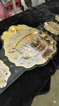 IWGP V4 HEAVYWEIGHT Zinc Championship Belt